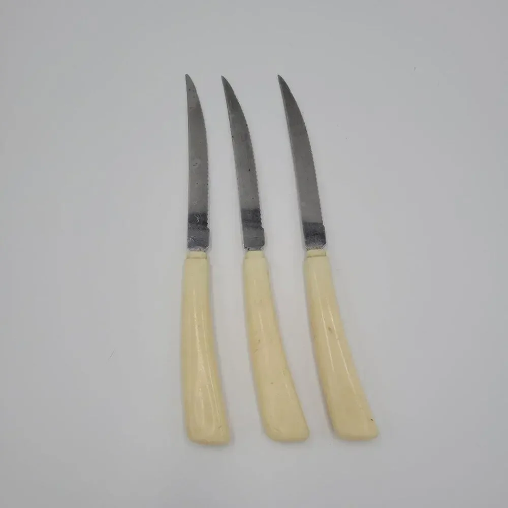 Quikut Kitchen Utensil Steak Knives One Size Cream Serrated Stainless Steel